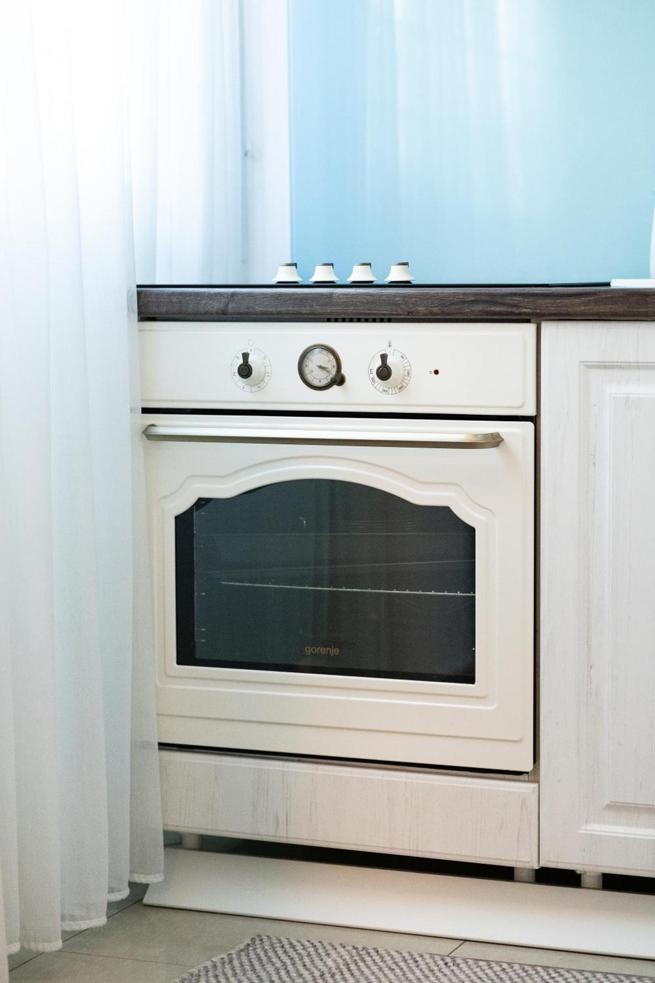 Majda Elegant With Prime Location And Parking