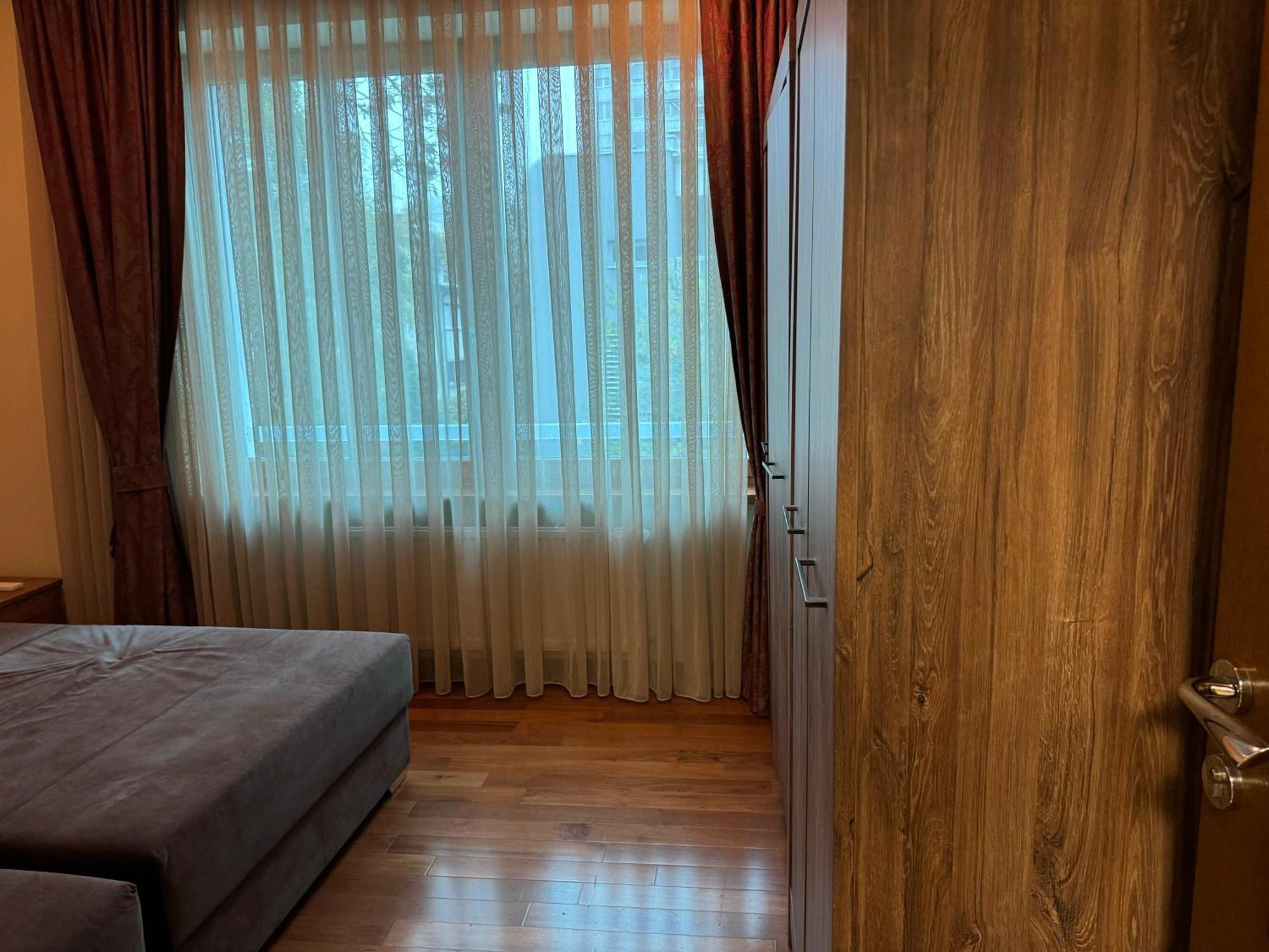 Apartamento Majda Elegant With Prime Location And Parking