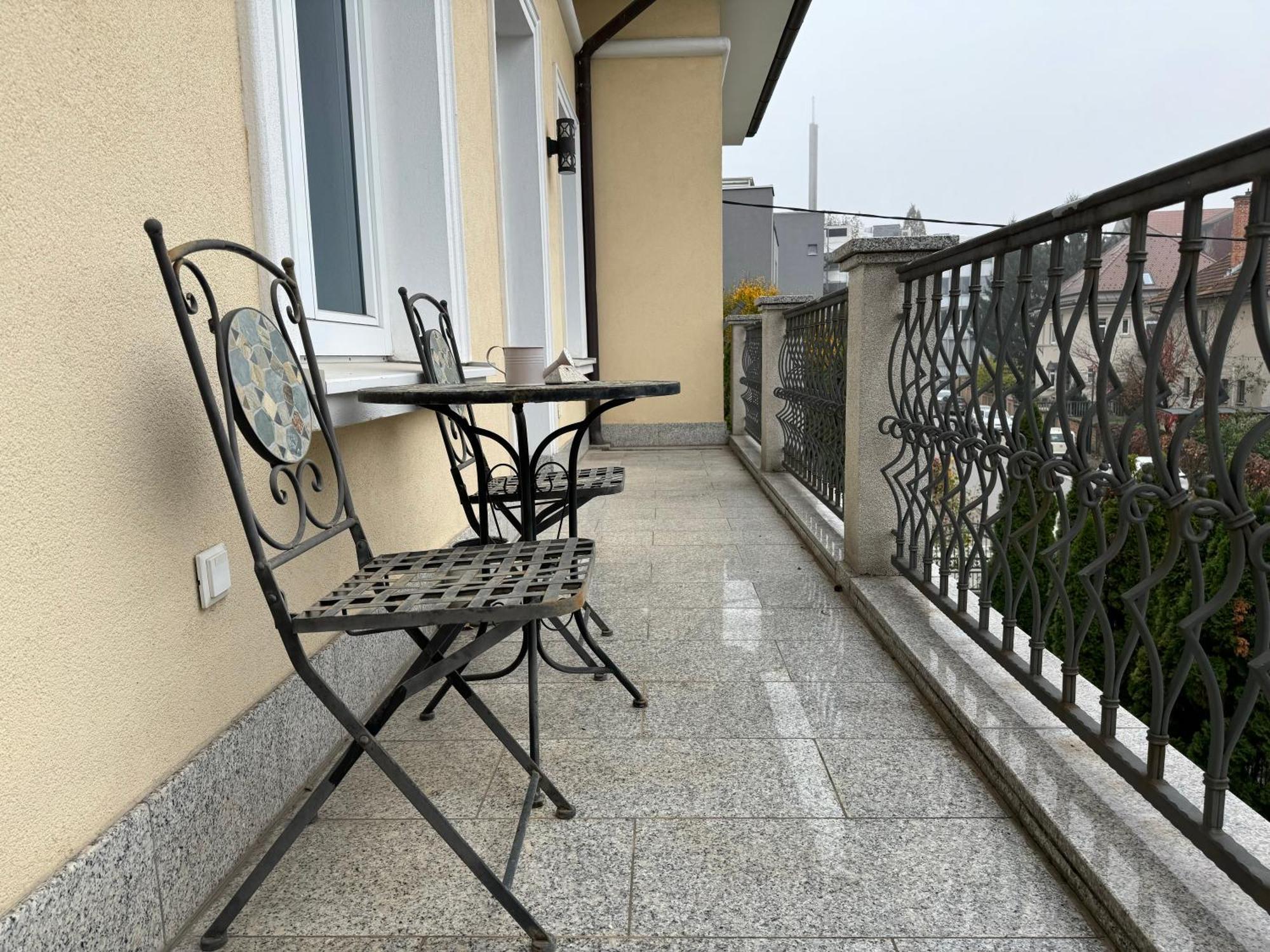 Apartamento Majda Elegant With Prime Location And Parking